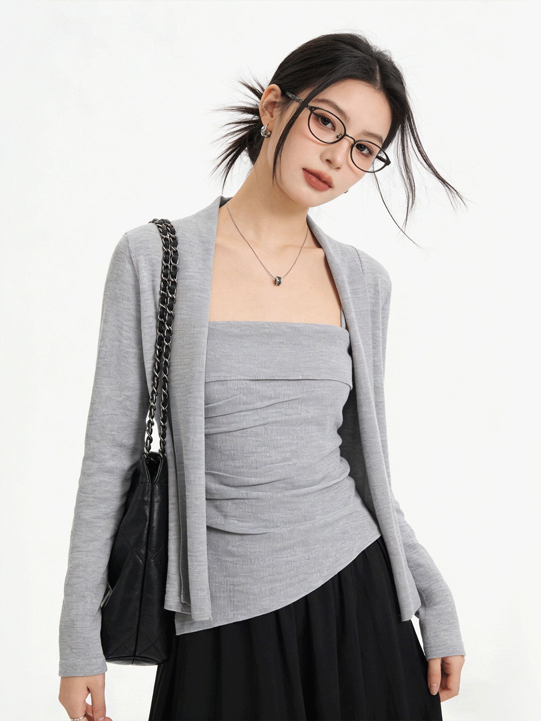 Lifestyle Of Korean - Lush Life เสื้อคาร์ดิแกนถักแบบสั้นที่เหมาะกับผิว ชุดสองชิ้นสไตล์เกาหลี ระบายอากาศได้ดี ชุดลำลองสำหรับผู้หญิง