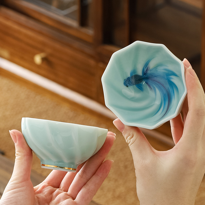 ถ้วยชงชาทรงพิเศษลายปลาคาร์ฟจาก - Celadon Ceramic Cup บทวิจารณ์และราคา